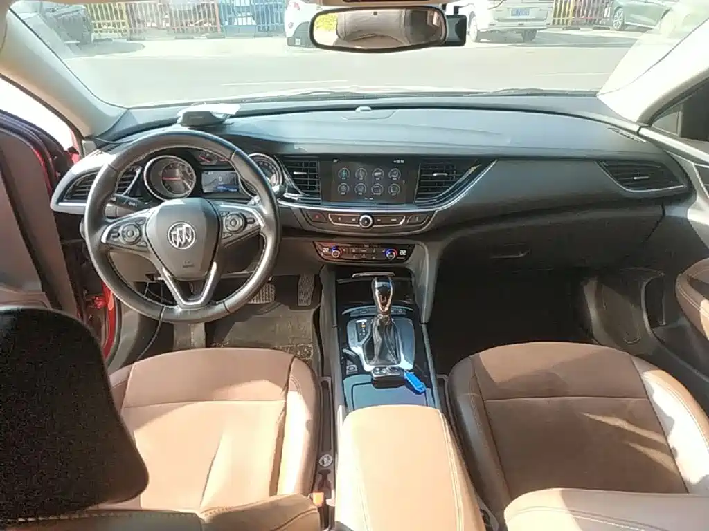 Buick Regal — фото 10