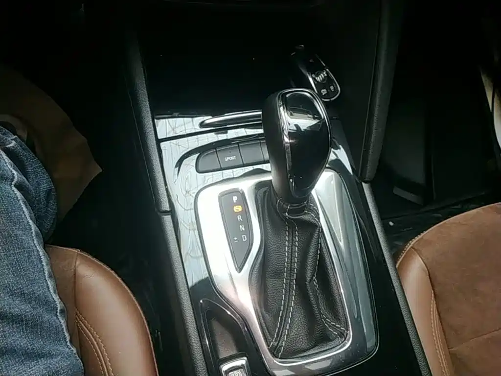 Buick Regal — фото 14