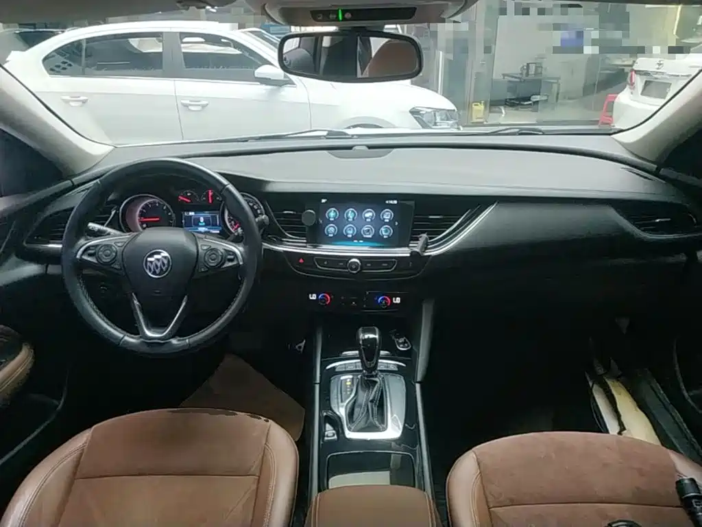 Buick Regal — фото 10