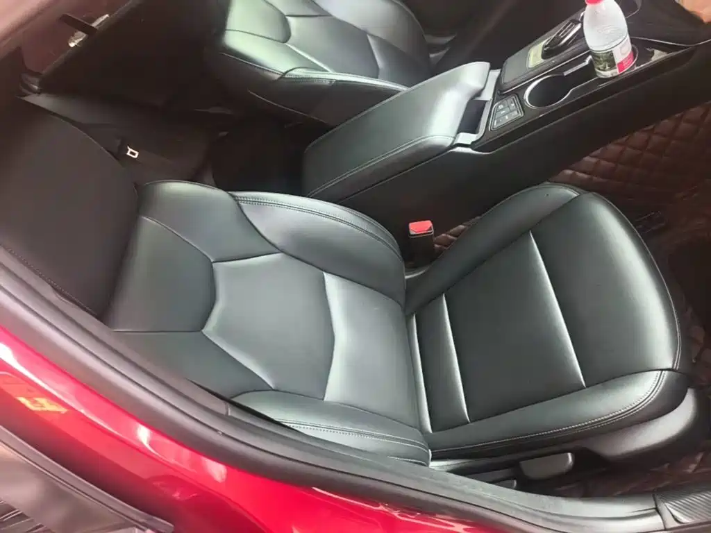 Cadillac CT4 — фото 25