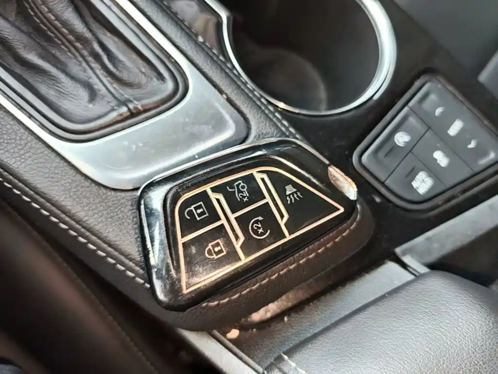 Cadillac CT4 — фото 9