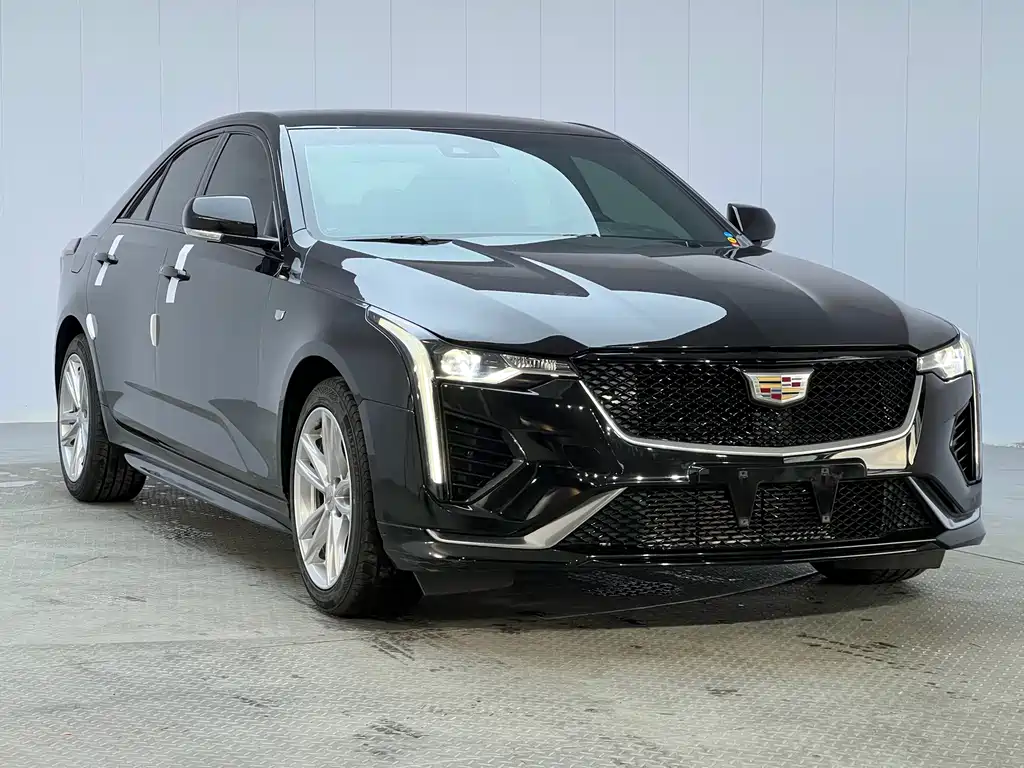 Cadillac CT4 — фото 3