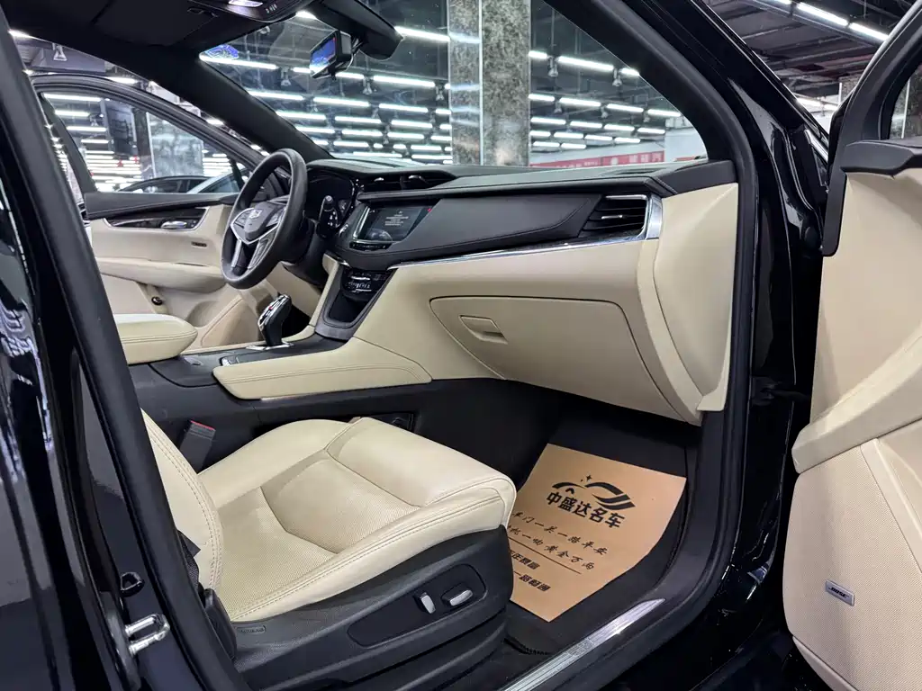 Cadillac XT5 — фото 9