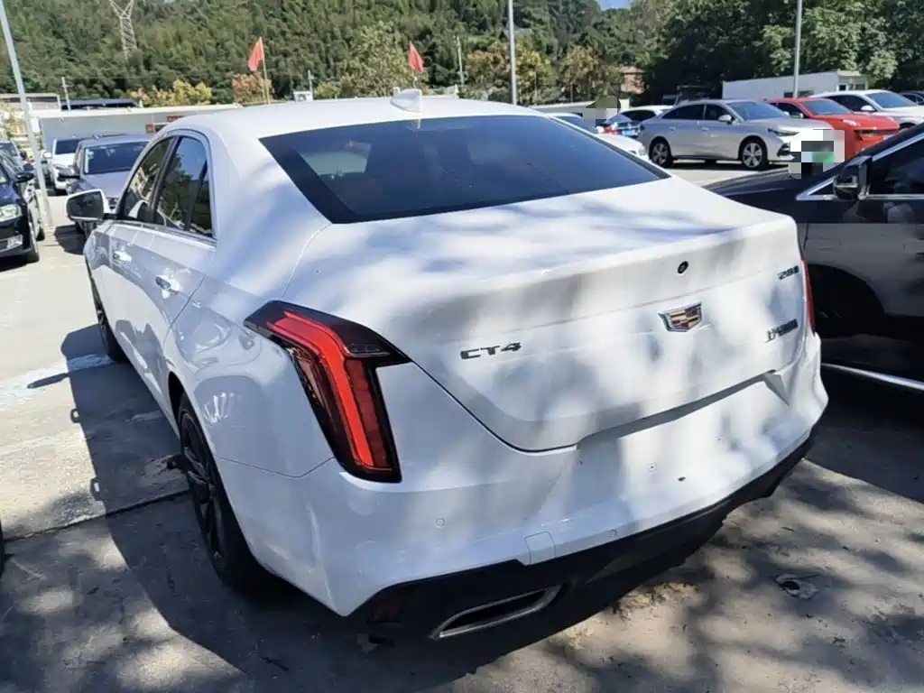 Cadillac CT4 — фото 5
