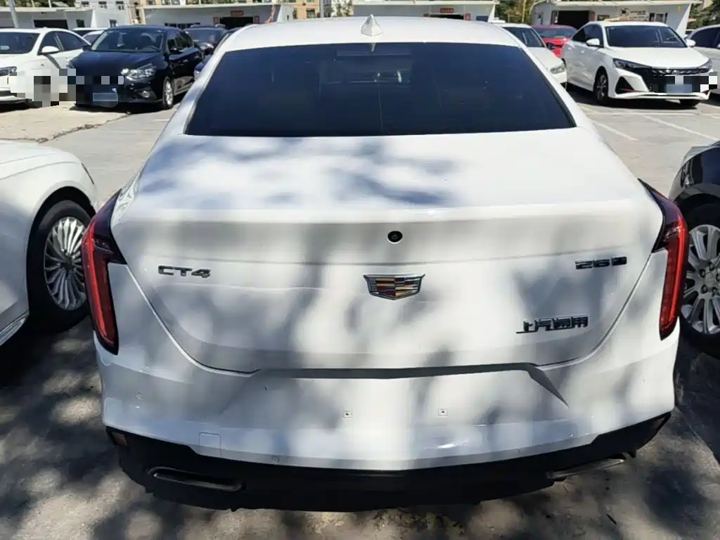 Cadillac CT4 — фото 6