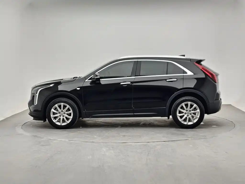 Cadillac XT4 — фото 2