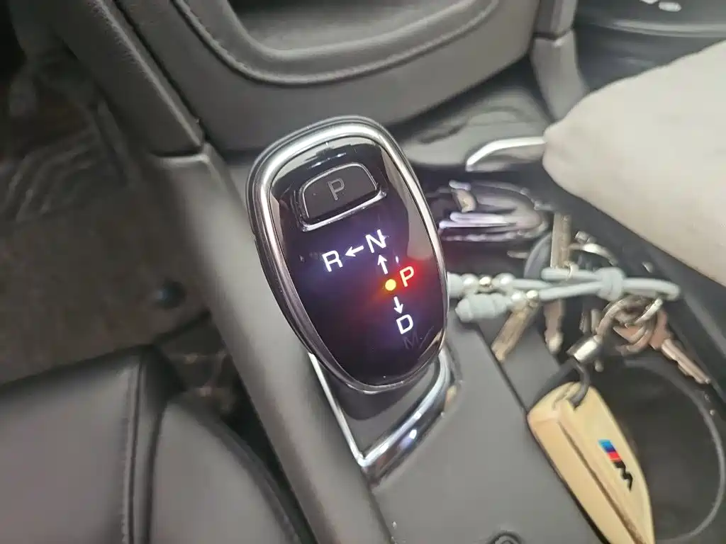 Cadillac XT5 — фото 15