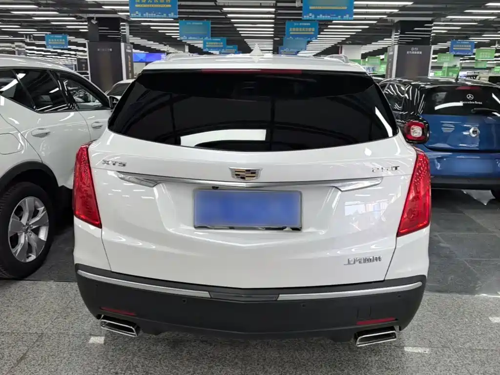 Cadillac XT5 — фото 6