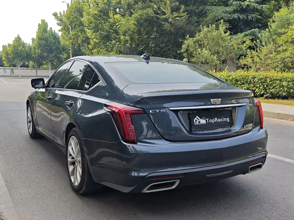 Cadillac CT5 — фото 7
