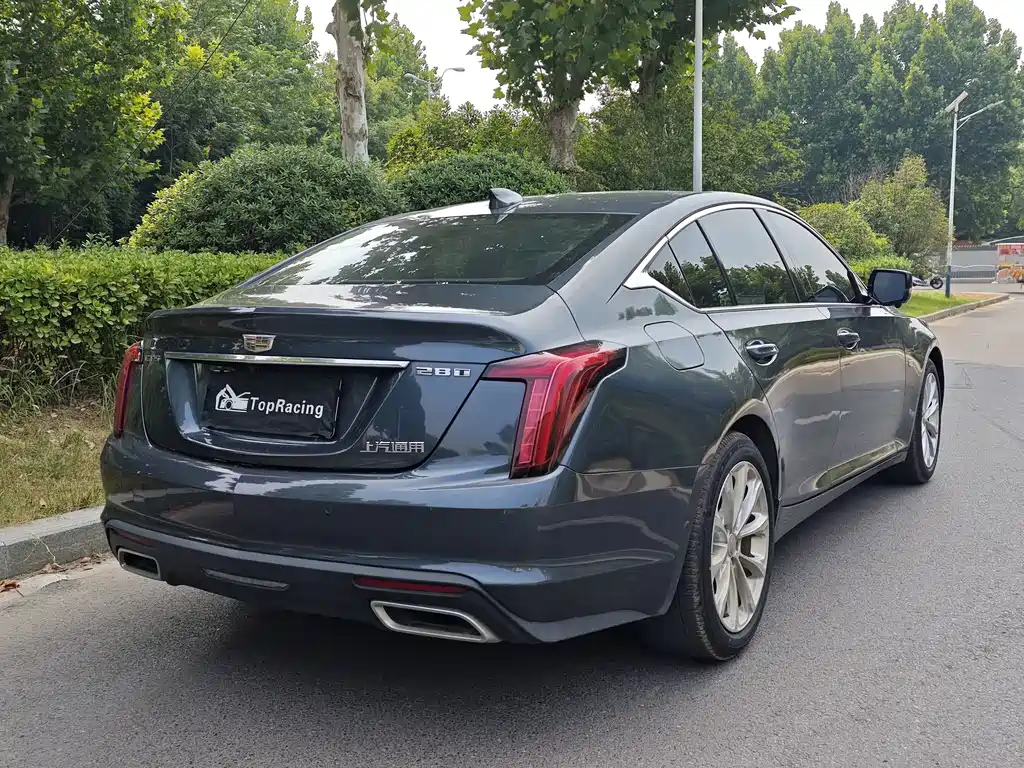 Cadillac CT5 — фото 9