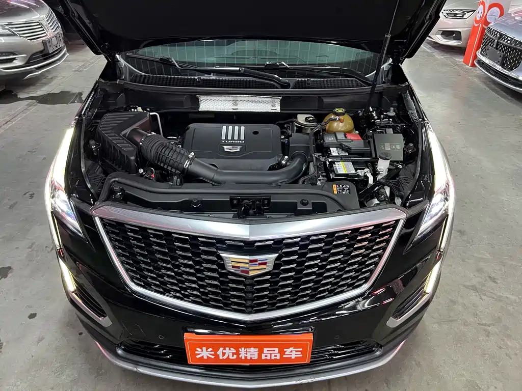 Cadillac XT5 — фото 18