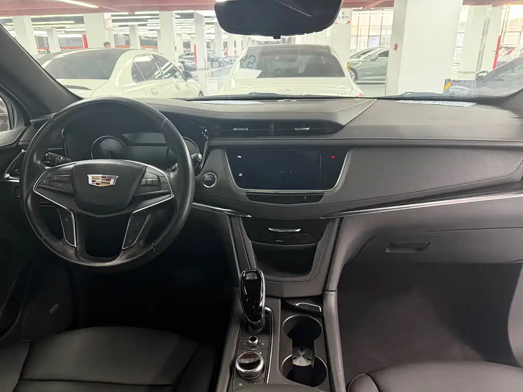 Cadillac XT5 — фото 4