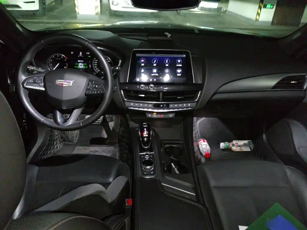 Cadillac CT5 — фото 13