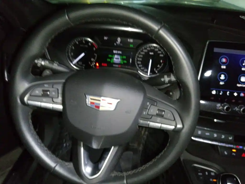 Cadillac CT5 — фото 3