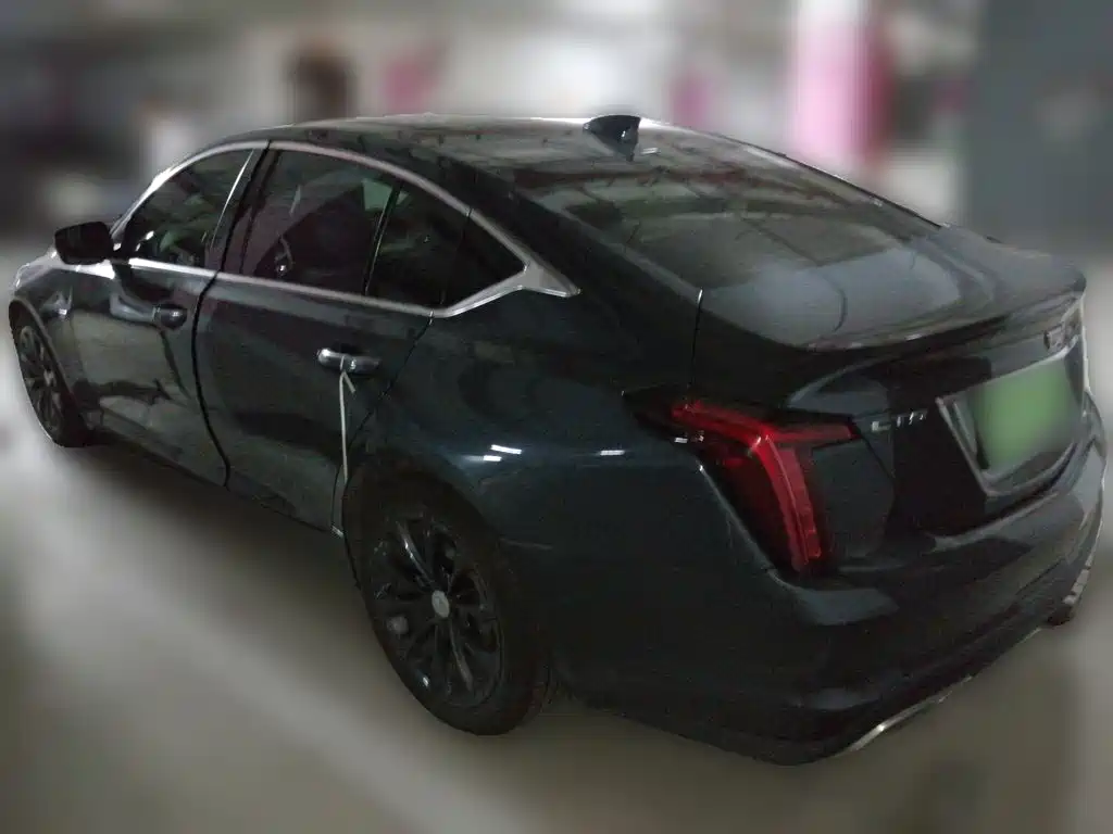 Cadillac CT5 — фото 25
