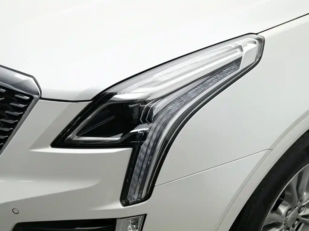 Cadillac XT5 — фото 7