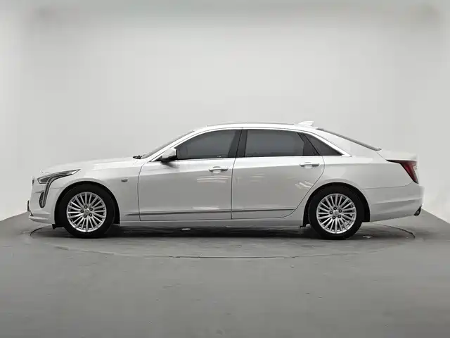 Cadillac CT6 — фото 3