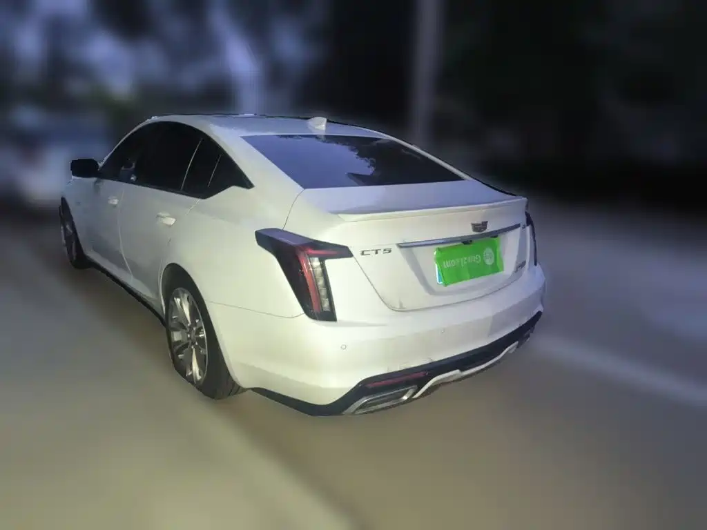 Cadillac CT5 — фото 25