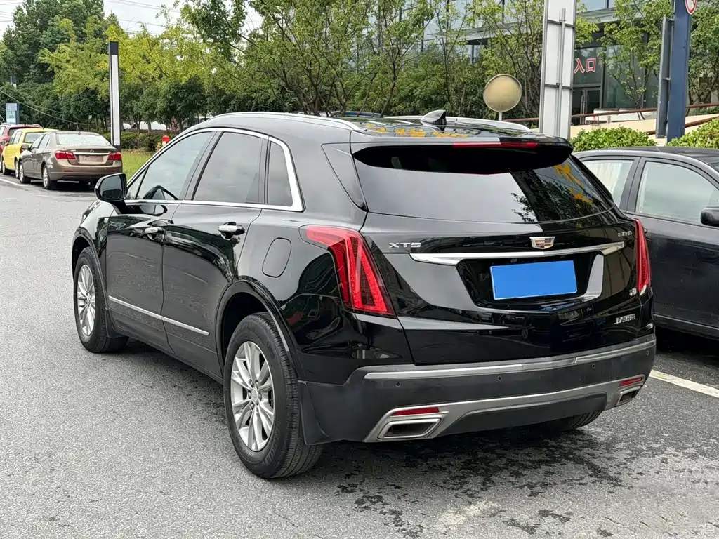 Cadillac XT5 — фото 7
