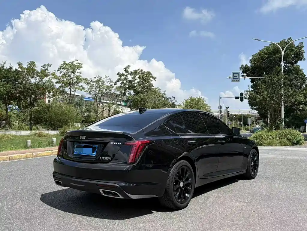 Cadillac CT5 — фото 4