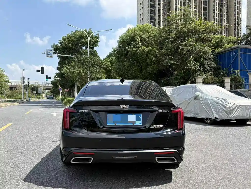 Cadillac CT5 — фото 5