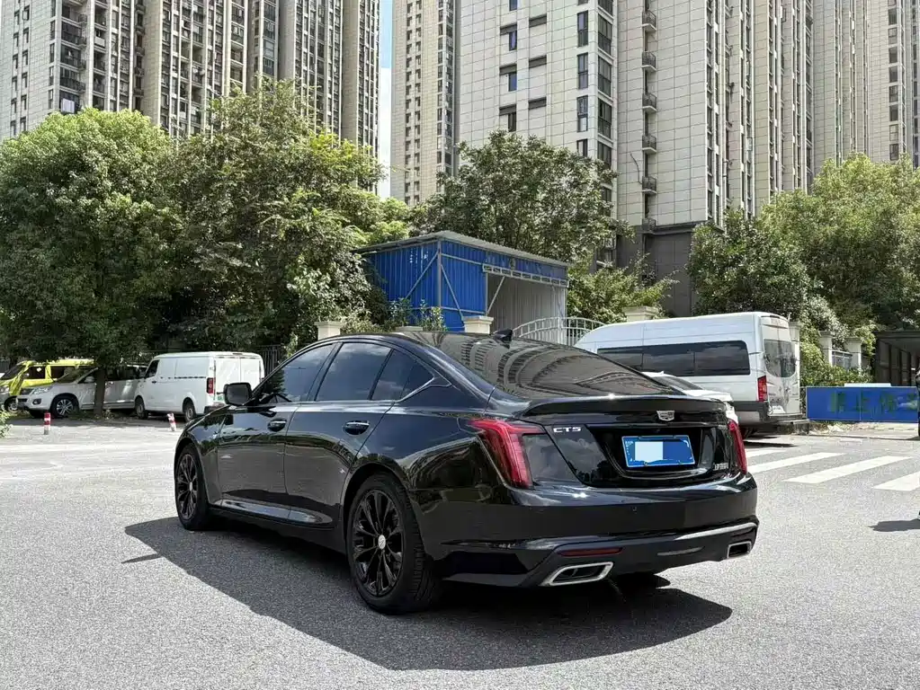 Cadillac CT5 — фото 6