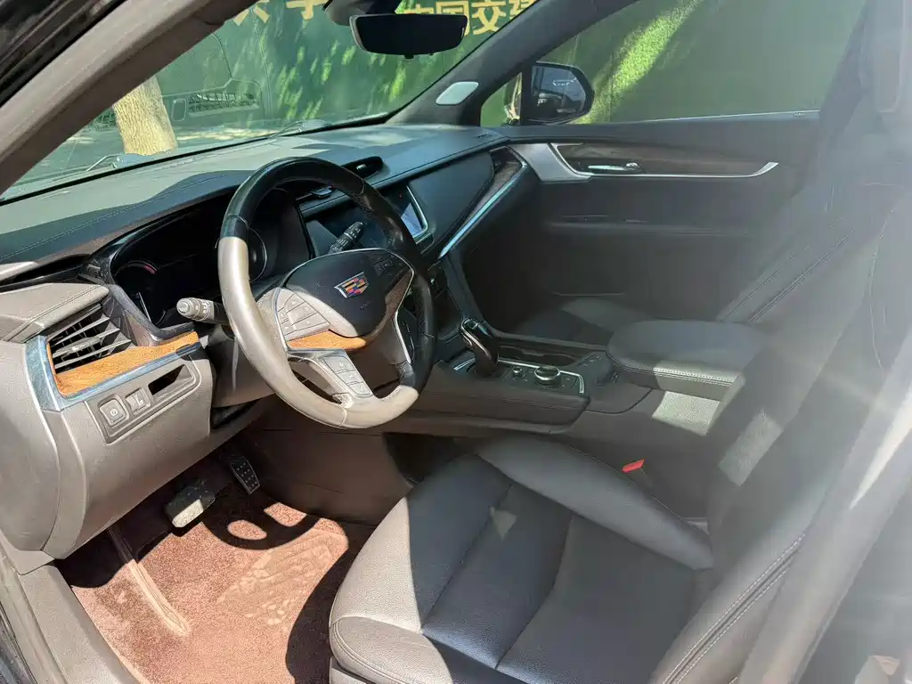 Cadillac XT5 — фото 4