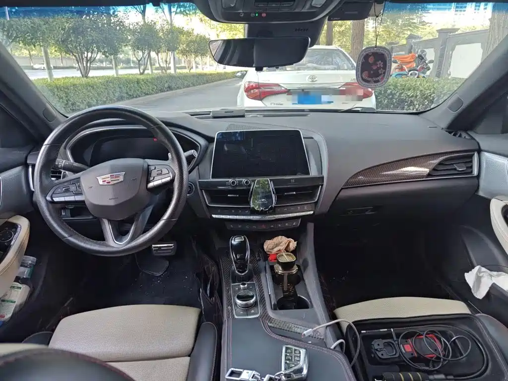 Cadillac CT5 — фото 5