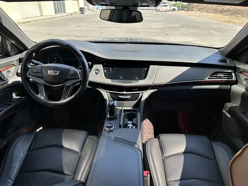 Cadillac CT6 — фото 8