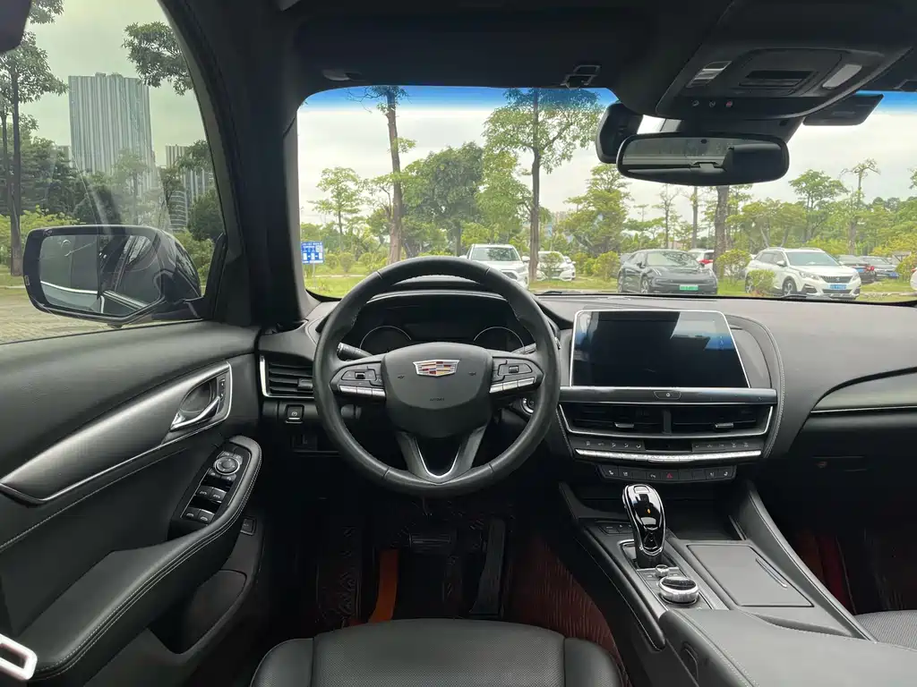 Cadillac CT5 — фото 22