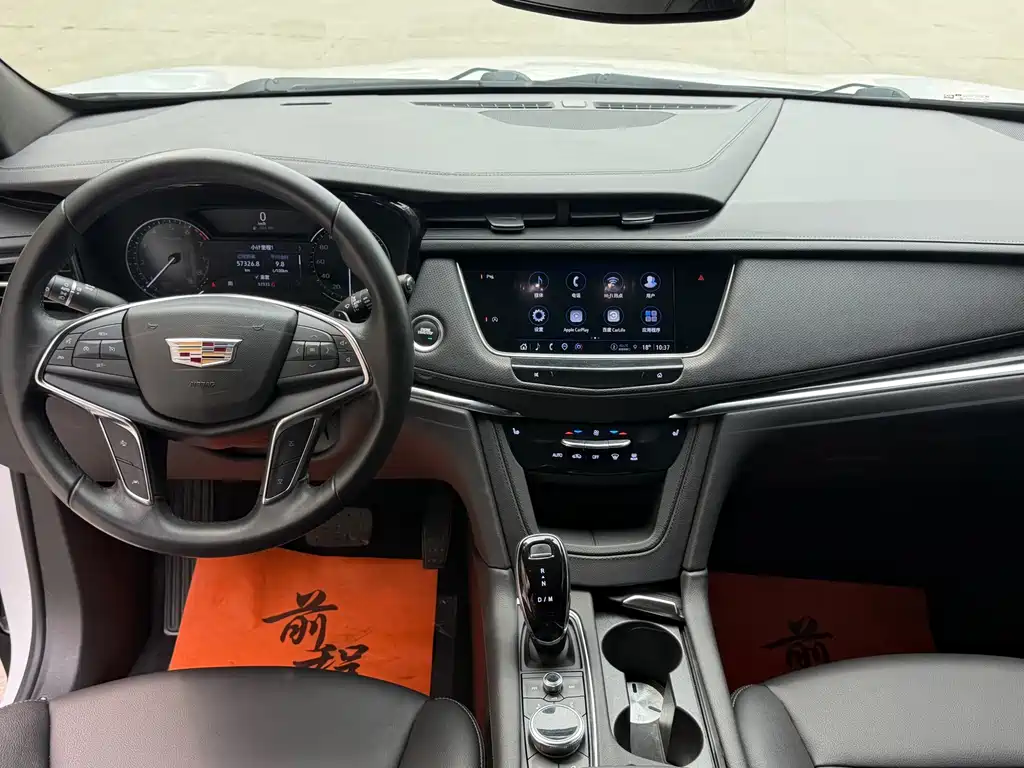 Cadillac XT5 — фото 7