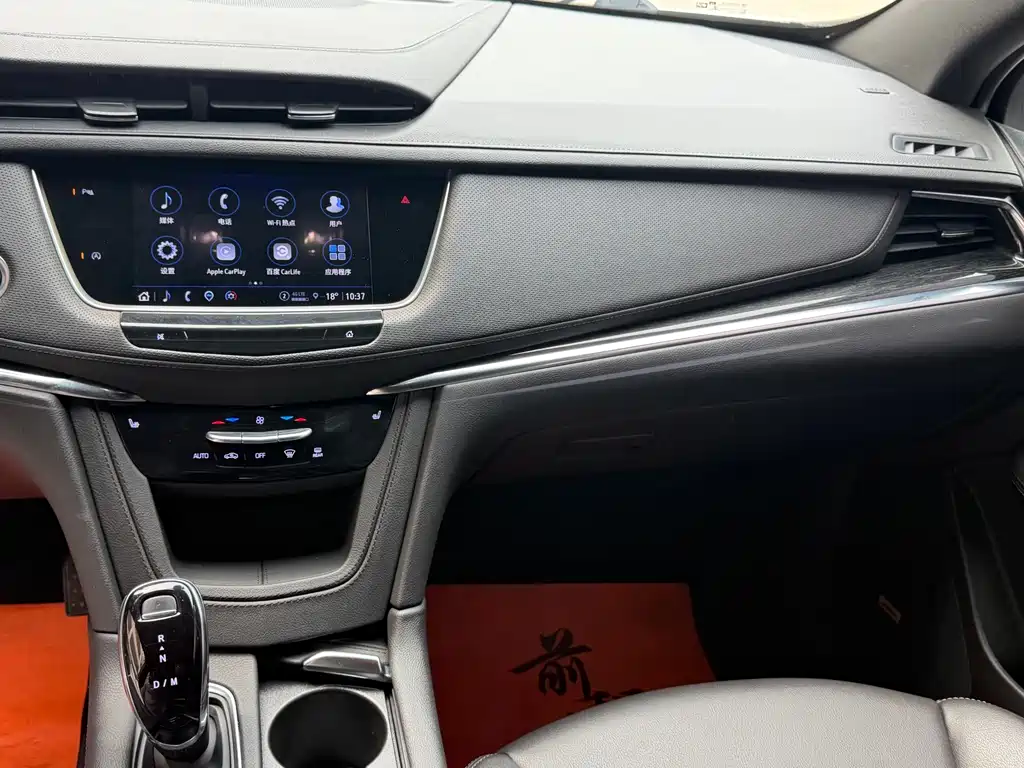 Cadillac XT5 — фото 9