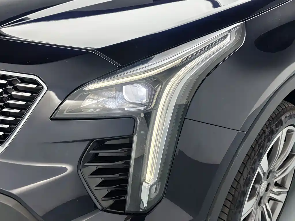 Cadillac XT4 — фото 13