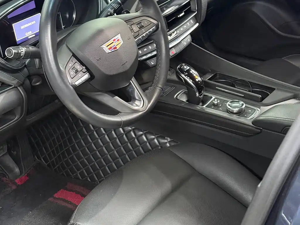 Cadillac CT5 — фото 4