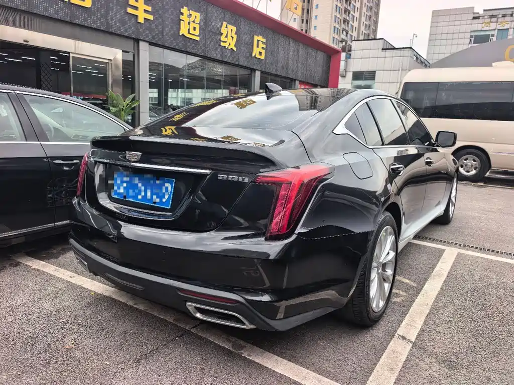 Cadillac CT5 — фото 8