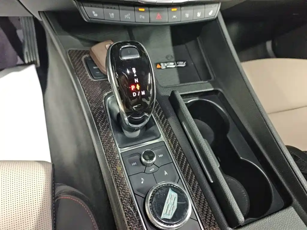Cadillac CT5 — фото 14