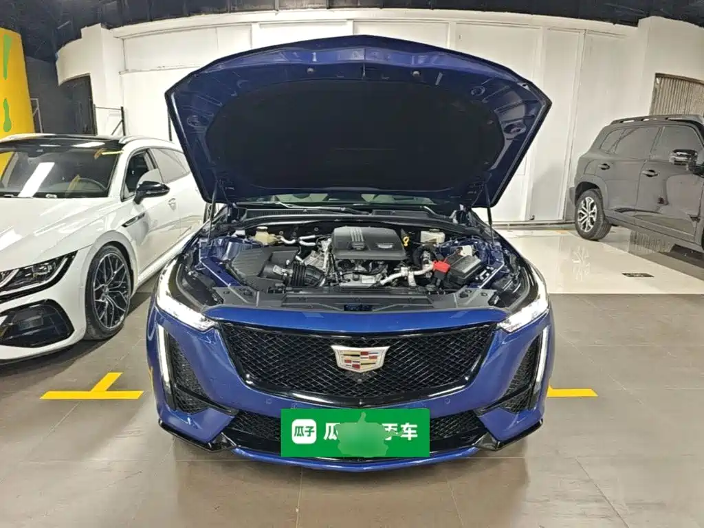 Cadillac CT5 — фото 20