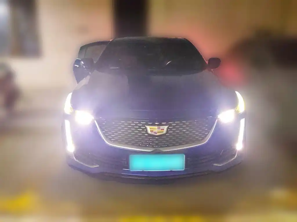 Cadillac CT5 — фото 2