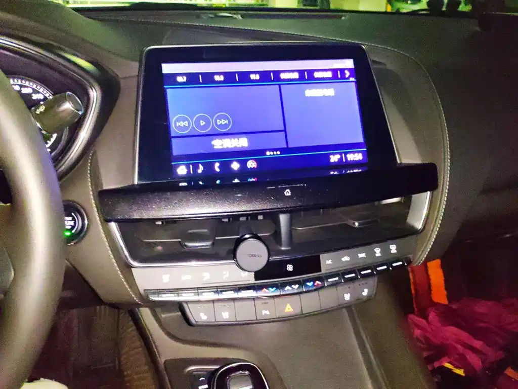 Cadillac CT5 — фото 14