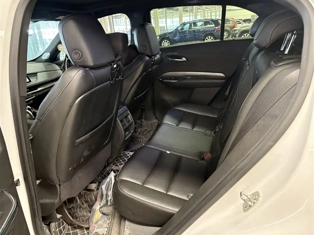 Cadillac XT4 — фото 4