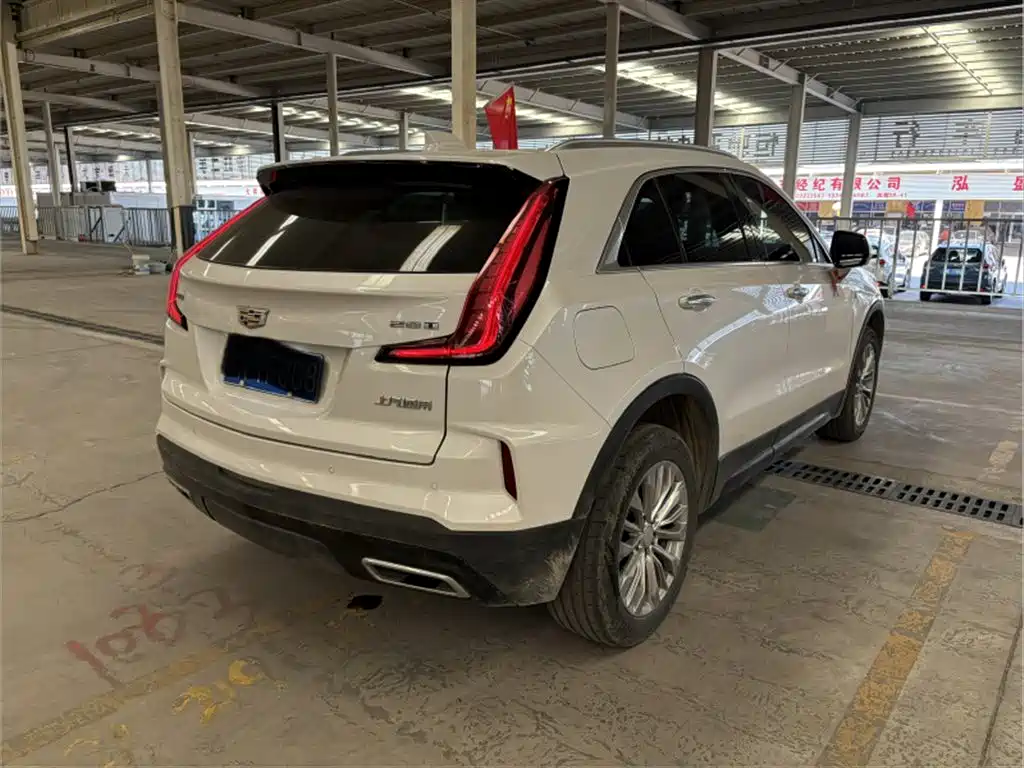 Cadillac XT4 — фото 7