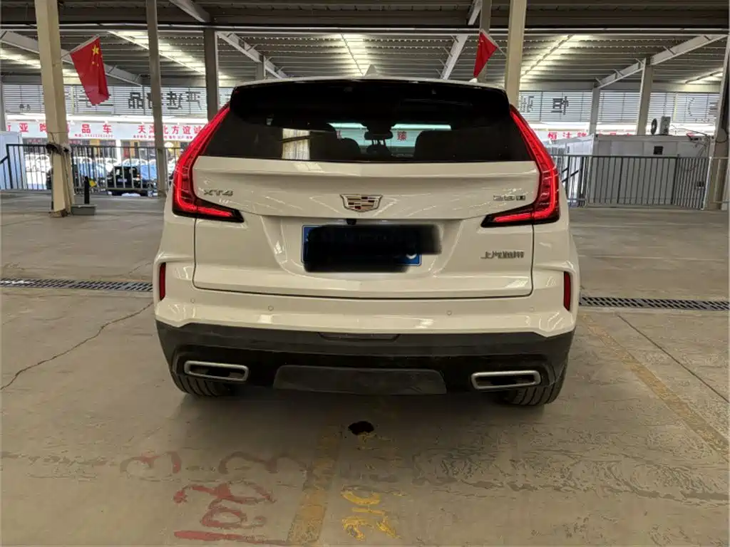 Cadillac XT4 — фото 8