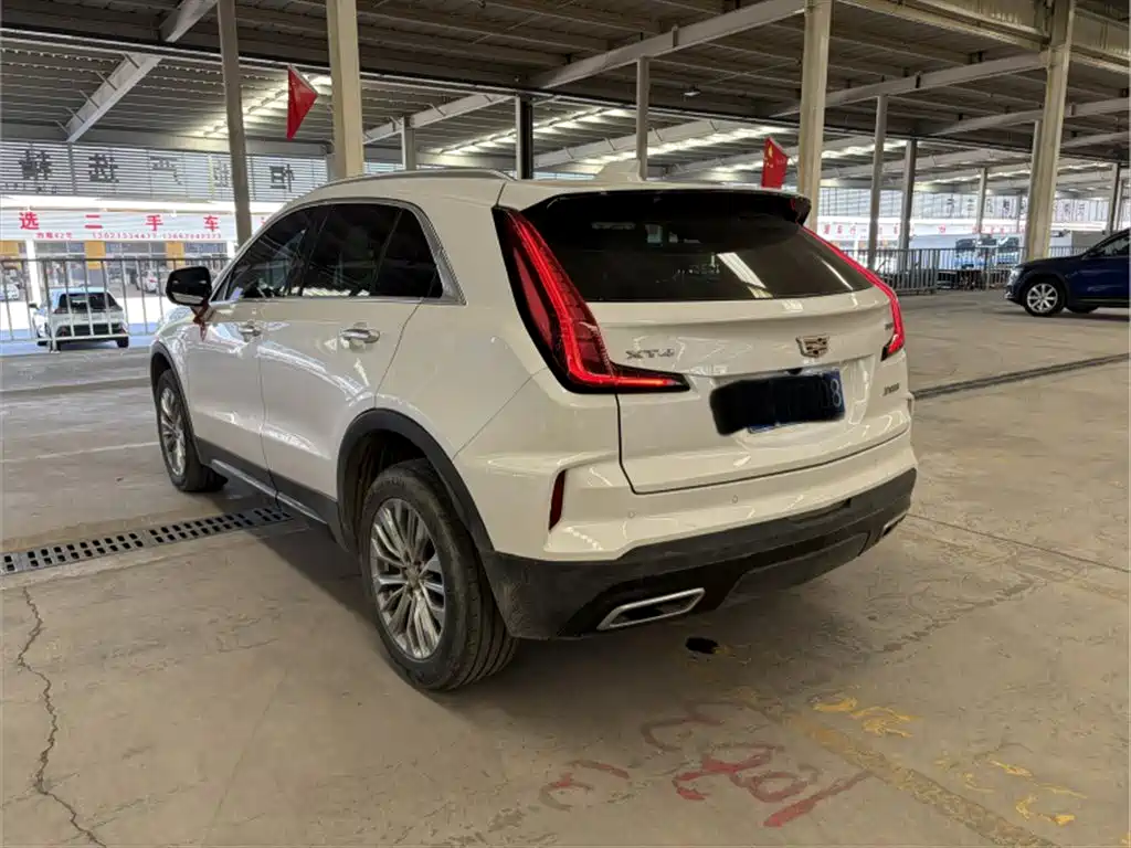 Cadillac XT4 — фото 9