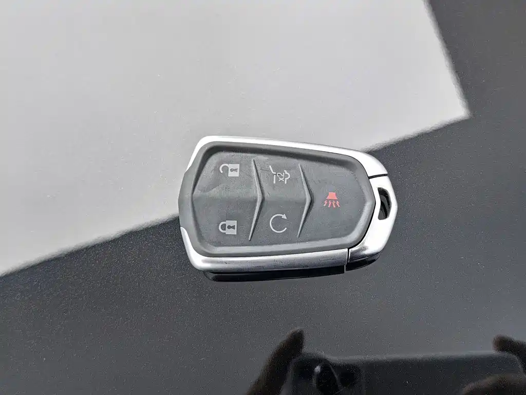 Cadillac XT5 — фото 19