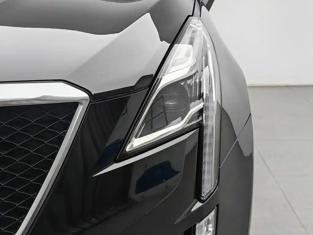 Cadillac XT5 — фото 7