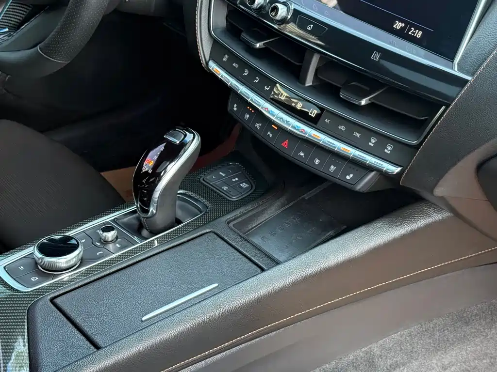 Cadillac CT5 — фото 14