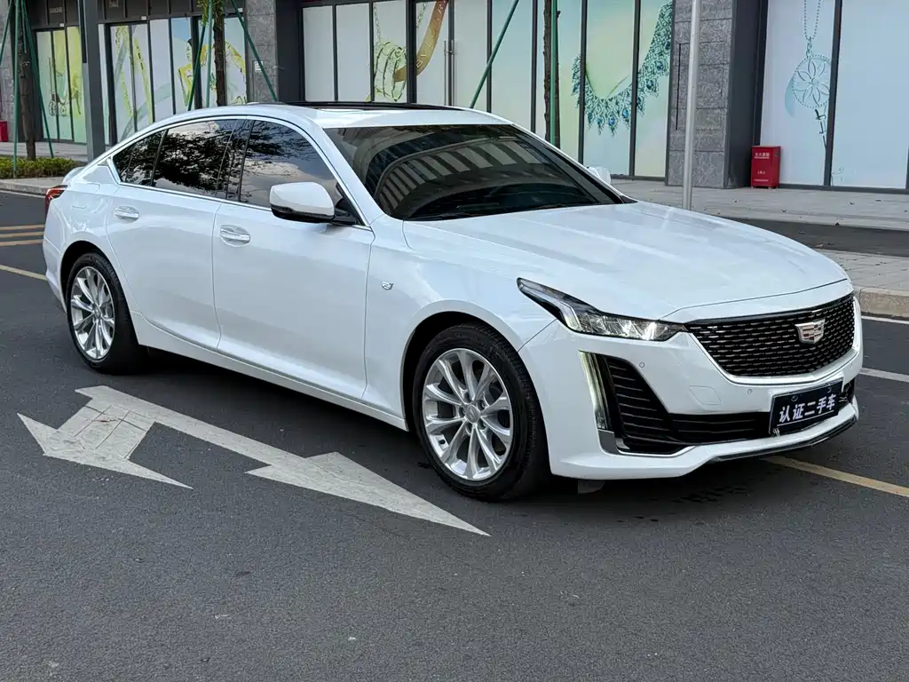 Cadillac CT5 — фото 3