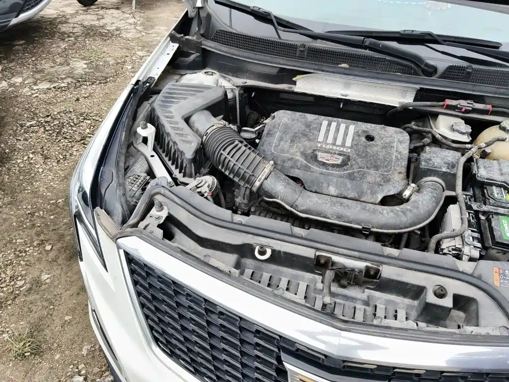 Cadillac XT5 — фото 19
