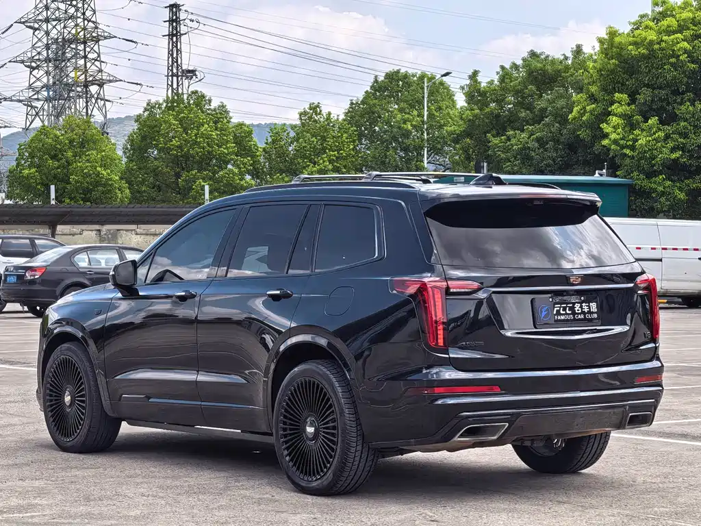 Cadillac XT6 — фото 5