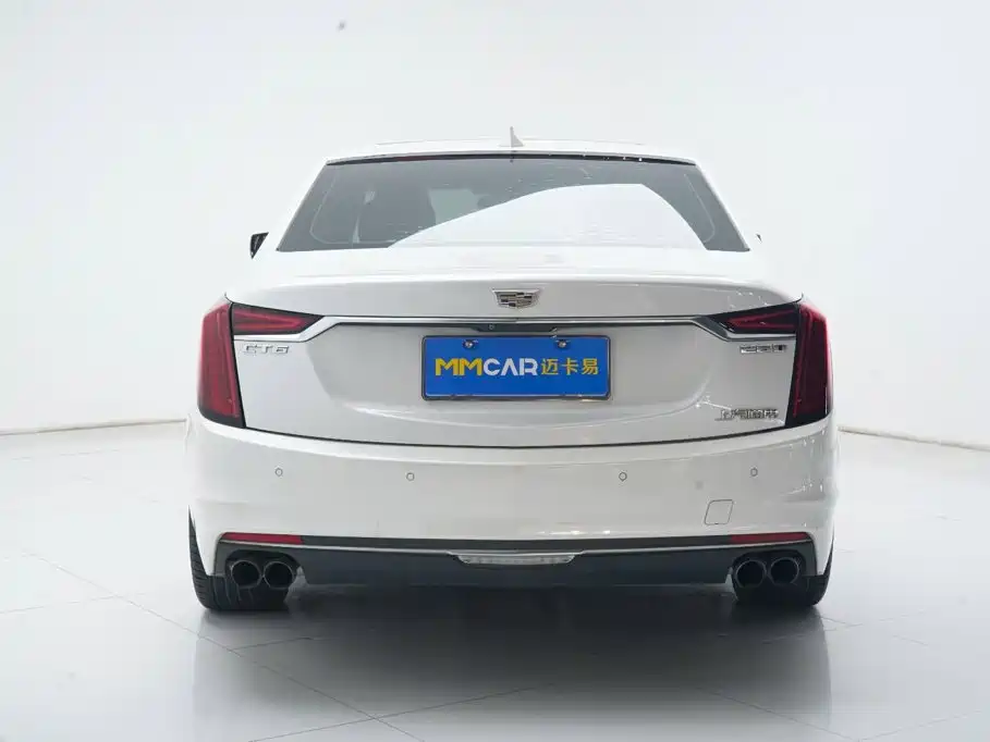 Cadillac CT6 — фото 11